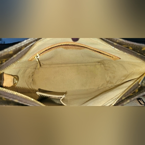 Authentic LOUIS VUITTON Looping GM Shoulder Crossbody Bag - Picture 6 of 11